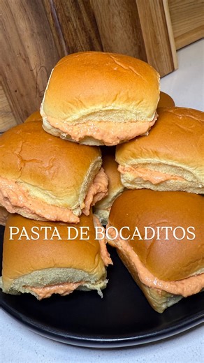 Authentic Cuban Pasta de Bocaditos (Ham Spread Sliders) 🇨🇺🔥 recipe ⬇️ 1 lb cooked ham, diced 3 tbsp mayo 2 tbsp cream cheese, softened 1 red bell pepper, roasted 3-4 pickle slices 1 tbsp Dijon mustard 1 tbsp ketchup Season to taste Serve with saltine crackers or sweet slider buns. #ham #partysnacks #cubanfood #cuban #bocaditos #fingersandwiches | Alexrioscooks