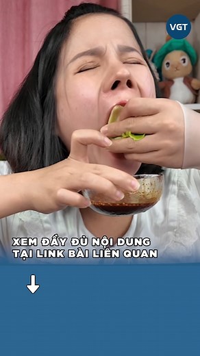 Bà Nhân Vlog nhập viện gấp dù chưa đến ngày sinh Xem đầy đủ tại: https://r.vgt.tv/bLwb Nếu ai theo dõi vợ chồng bà Nhân Vlog sẽ biết cặp đôi đã hoàn tất những thủ tục cuối cùng để chuẩn bị ngày chào đón “rồng con”. Tuy nhiên, gần cận kề ngày "vượt cạn" nữ youtuber lại bất ngờ chia sẻ phải đến bệnh viện gấp vì cơn đau cổ tay kéo dài. Theo tiết lộ của nàng dâu Nhật, từ một tuần trước ống tay có biểu hiện nhức mỏi, cô cùng chồng có nhờ bác sĩ phụ sản kê thuốc cho uống nhưng không thuyên giảm. Bất l