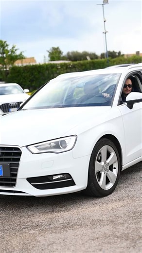 Vuoi il prestigio Audi senza spendere una fortuna? 🏎️ Questa A3 del 2016 ha tutto: 150 CV, cambio S-tronic e interni super confortevoli. Solo 108.000 km certificati a 15.000€. Un vero affare! 📞 Chiamaci al 3357615945.