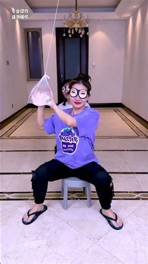 Water bomb challenge, too exciting. 😂 #partygames #familygames #funny