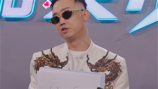 当GAI在后台采访中被问到今年记忆最深刻的一件事，他到写了什么？！1月1日19:30，让我们继续见证中文说唱之光的超燃舞台！锁定四川卫视 四川观察！