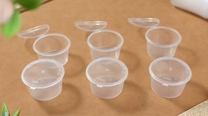 Didaey 100 Pcs Baby Food Storage Containers 4 oz with Hinged Lids Small Disposable Plastic Puree Snack Sauce Food Freezer Containers, Stackable, Leakproof