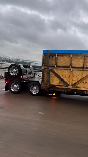 @jlr_379 #peterbilt389 #peterbiltgang #texasbigrigs #reelsviral #videoviral #fypシ゚ | Texas Big Rigs