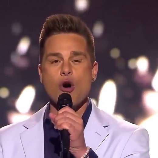 Heute ist ein besonderer Tag für Eloy de Jong, denn mit seinem Song "Egal was andere sagen" erinnert er an Stephen Gately, der 2009 verstorben ist. 🙏😞 👉Jetzt Lieder, die vom Herzen kommen versandkostenfrei bestellen: https://www.shop24direct.de/produkt/sku/2428641?by=OxS24dDachSfaFbS24dAktionLiederDieVomHerzenKommen | Schlager für alle