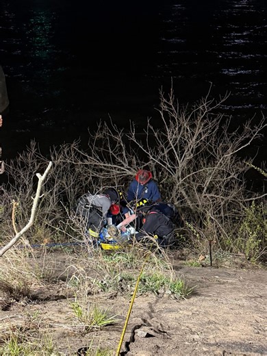 Photos: Volunteer firefighters save an elderly fisherman in a dramatic rescue