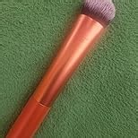 Real Techniques Seamless Complexion Makeup Brush, For Foundation, Primer, & Moisturizer, Multipurpose Foundation Brush Or Skincare Tool, Streak-Free, Buildable Coverage & Natural Finish, 1 Count