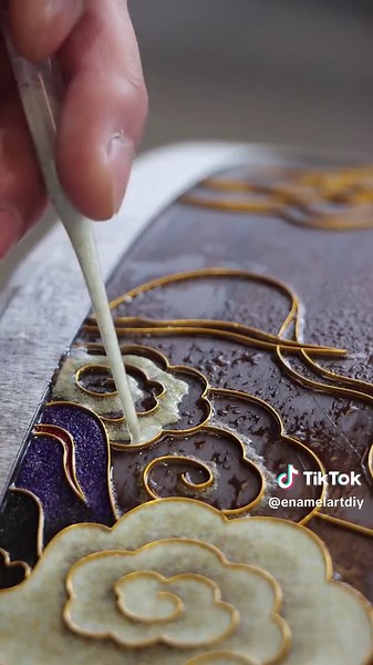 Get creative and make something beautiful with our enamel painting DIY tutorials! 🎨💖 #enamel #handcrafft #artcraft #painting #decoration #cloisonne #artdeco #diy #art