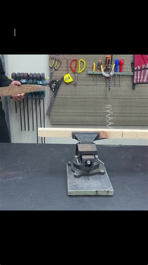 How to Sharpen a Handheld Saw in 2 Minutes