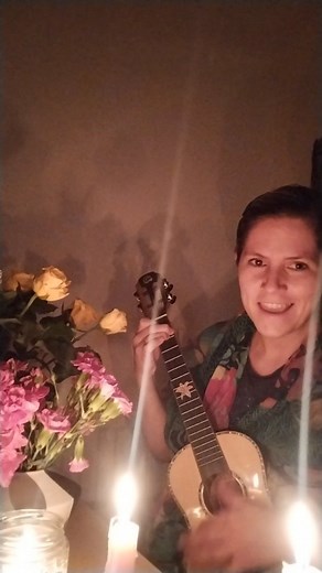 🇸🇯 Norwegian lullaby 🇸🇯 Sulla Rulla is a Norwegian lullaby from the region of Sollien in Østerdalen. With only two words it creates a very special atmosphere, I think. The lovely @musivanagraz_gudrun (thanks so much, Dankeschön 😊) has given me the best link for Nordic music so do stay tuned for more lovely tunes 💕🙏👌 Some of my nursery kids earlier already have been singing the song back to me whilst I packed up my car, that's always a good sign and my heart was overflowing with gratitude