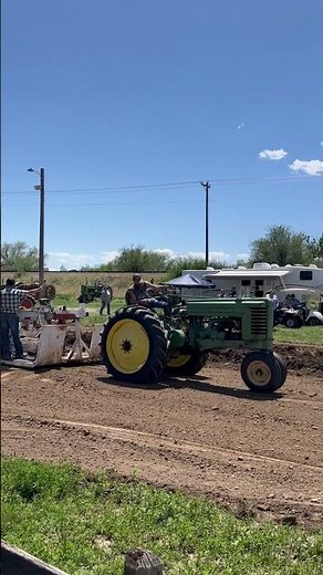 John Deere G Tractor Pull #tractor #tractorpull #tractorpulling #deere #johndeere #johndeeretractor