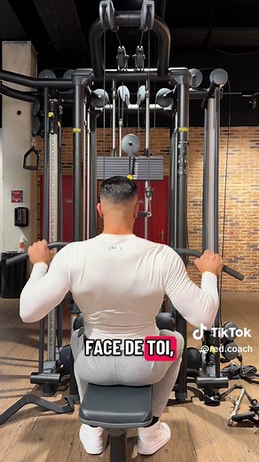 Les Meilleurs Variations au Tirage Vertical pour Musculation