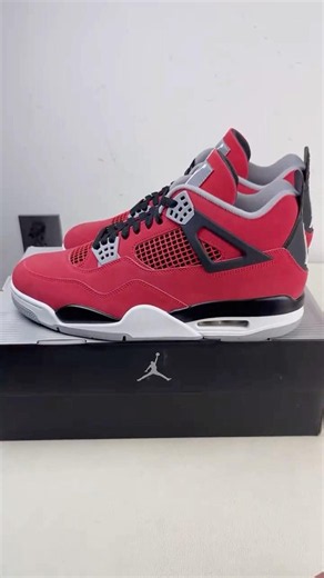 Air Jordan 4 Retro