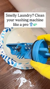 If your laundry smells weird even after washing, your washing machine is the real problem! 🦠 Mold, mildew, and detergent buildup can leave behind nasty odors that cling to your clothes. Here’s how to deep clean your washer and remove odors fast: ✅ 1) Clean the drum & detergent tray. ✅ 2) Scrub the rubber seal (it’s hiding gunk!) ✅ 3) Run a hot cycle with vinegar & baking soda. ✅ 4) Don’t forget to clean the filter!… Say goodbye to musty-smelling laundry and hello to fresh, clean clothes! ✨👕#la