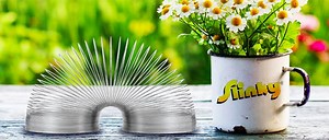 'Slinky' Movie To Walk Down Stairs And Into Theaters To Tell The Origin Story Of The Classic Toy - SlashFilm