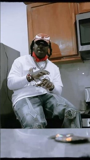 Like we squashed our beef overnight, whole time, his nose gettin' wiped 🙎🏾‍♂️👹