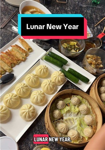Happy lunar new year! We here in the L and H household have been celebrating lunar new year for many years. This year we have nothing but dumplings! Dumplings represent wealth, prosperity and family unity. This is in no way supposed to an authentic dinner. Just us indulging in a rich culture with tasty foods. Taste test over @Lauren| Budget| Family| Food #lunarnewyear #dumplings #soup #celebration #dinnerideas @bibigo USA @eat.mila @Laoban