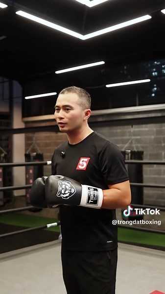 Tại sao khi tấn công lại phải phòng thủ? #trongdatboxing #boxing #boxingvietnam #boxingtraining