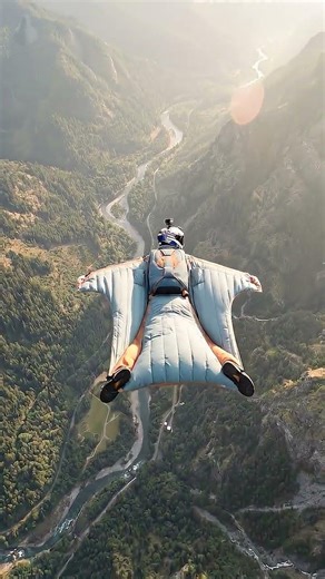 Sky Freedom: The Most Breathtaking Wingsuit Video