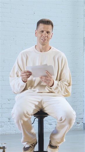 Amazon Prime Video Polska | Dzisiaj robimy przegląd zdjęć i wspominamy stare, dobre czasy! 😍 Film dokumentalny "SZCZĘSNY" jest już dostępny na Amazon Prime Video! ⚽💙... | Instagram