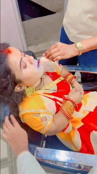 Threading at the beauty parlor👌😄 #shortvideo #short #guddiranivlog