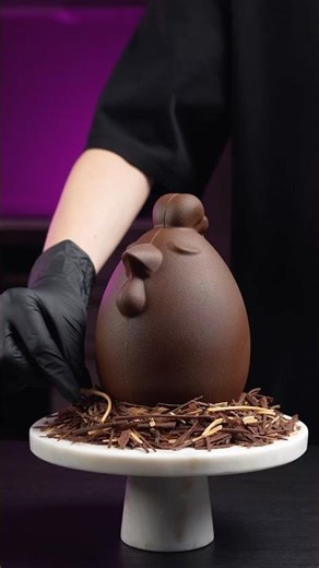 I created chocolate hen for Easter🐣