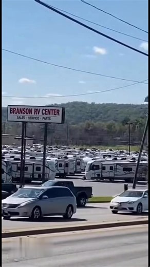 🚨 BREAKING: Massive explosion at Branson RV Center sends dozens of campers flying through the air. Witnesses say it felt like an earthquake as flames spread across the lot.#Branson #BreakingNews #TableRockLake #Ozarks #Explosion #Missouri #Highway65 | Branson Area Breaking News