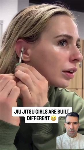 💥 Ffion Davies — World Champion. ADCC Champion. Savage on and off the mats. 💪🥋 Most people run from pain… She drains her own cauliflower ear and goes right back to training. 😤 Jiu-Jitsu girls are built different. 🩸👑 #BJJ #FfionDavies #JiuJitsuGirls #ADCC #BJJLifestyle #Grappling #MMA #JiuJitsuWomen #SavageMode #OSS #BrazilianJiuJitsu #BJJLife #TrainHard #BlackBelt #BJJFamily #WarriorSpirit | deividdias_bjj