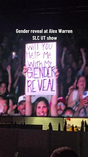 Gender reveal at Alex Warren SLC UT show