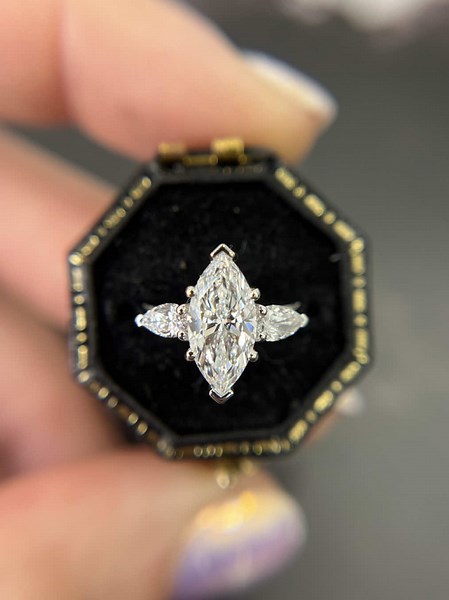 ✨ When crafting an engagement ring, I always start at the heart: the centre stone. When creating an engagement ring, I always start with the centre stone. It’s the heart of the piece, and everything else, style, shape, and setting, should fit around it. Off-the-shelf rings are usually made with pre-made mounts, which means the stone is picked to fit the setting, not the other way around. That can lead to stones that don’t sit quite right or designs that feel a bit generic. By starting with your 