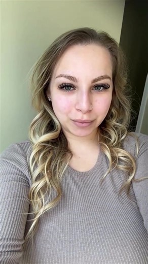 Tu avais le bon parcours. Les bonnes expériences. Les bonnes compétences. Mais ton CV ? Illisible, daté, sans impact. Résultat : silence radio. 👉 Transforme ton CV sur MakeMyCV en un design pro, moderne et percutant ! | Makemycv