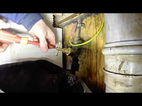 How to Replace Stopcock Internals Without Damage