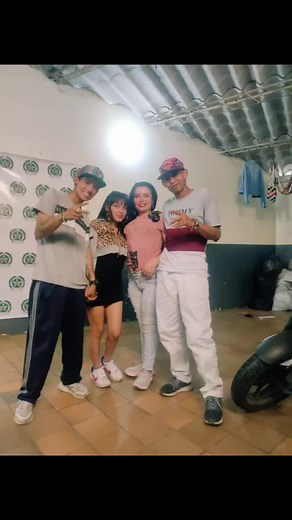 Exploring Indoor Casual Style with REDMi NOTE 8 Camera