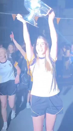 The victorious Kilkenny All Ireland Senior Camogie Champions arrive back in Kilkenny after winning back the O’Duffy Cup | Kilkenny Camogie