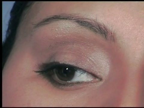 Deep Set Eyes Make Up Tutorial