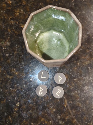 New hyper fixation cup unlocked. I won this beauty from @Joshua Perry (s) giveaway. I will absolutely be back to purchase as this exceeded my expectations. The green is PERFECT and I'm obsessed. #SmallBusiness #ceramics #fdt #obsessed #sleeptoken