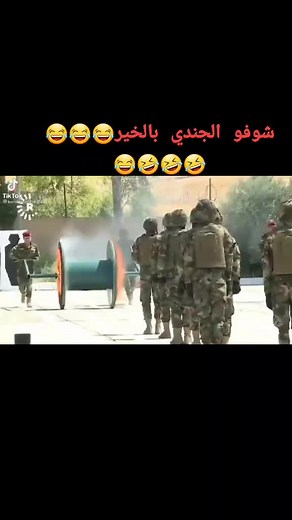 Soldiers Training on Challenging Obstacle Course