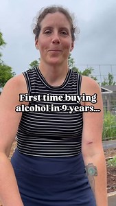 We’re throwing a rager for the slugs—invite only, no survivors. Beer traps are a super easy, non-toxic way to cut down on slug damage in the garden. You just pour some cheap beer into a shallow dish, set it level with the soil, and wait for the party crashers. Tuna cans work perfectly for this… which I of course didn’t have when I needed them. #backyardgarden #backyardgardening #gardentips #gardentipsandtricks #gardeningforbeginners #gardenpests #organicgardening #slugtrap #organicpestcontrol | 