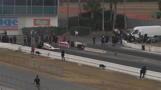 💨 342.11 MPH. 3.640 seconds. Shawn Langdon surged to the top of the PRO Test leaderboard in Gainesville with the third-fastest run in NHRA history — trailing only Brittany Force’s record-setting blasts. Kalitta Motorsports is making noise before the season even starts. Read more at CompetitionPlus.com #NHRA #TopFuel #ShawnLangdon #KalittaMotorsports #DragRacing #PROTest #342MPH #CompetitionPlusTV #PEAKSquad | Competition Plus