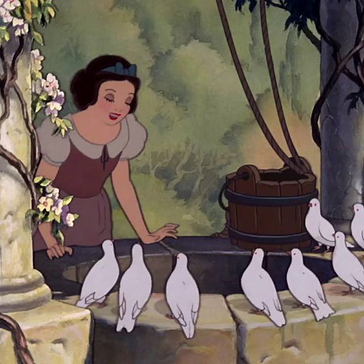 Heute bleiben keine Wünsche mehr offen! :) Im Disney Channel Deutschland könnt ihr heute um 20:15 Uhr den ersten abendfüllenden Zeichentrickfilm SCHNEEWITTCHEN UND DIE SIEBEN ZWERGE schauen 🍎 | Disney