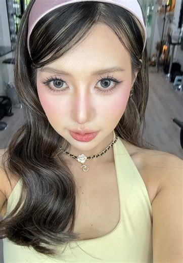 Trải nghiệm book makeup được phân tích undertone da và test lớp nền 12 tiếng sẽ như thế nào @Thỷ Makeup 💄 #bookmakeup #makeup #beautytok #bellibeauty