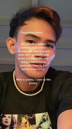 Psychology of Associative learning 📌📝 Acconnection or relationship between two items (e.g., ideas, events, feelings) with the result that experiencing the first item activates a representation of the second. Associations are fundamental to learning theory and behaviorism (American Psychological Association Organization).
