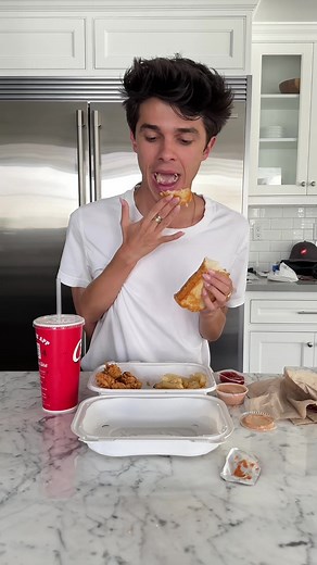 Guess whose hands these are😂