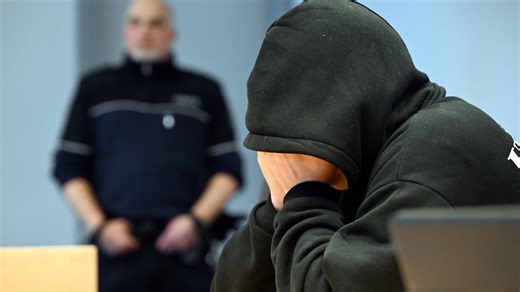 Prozess in Siegen: Elfjährige vom Stiefvater geschwängert