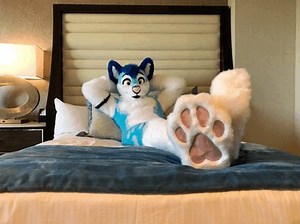 I’ll be at foxtrot tonight, gonna danceeeee, come say hi if you want 😘