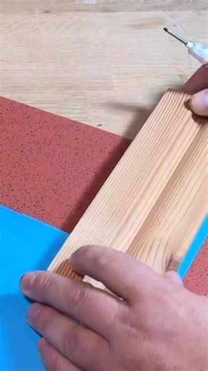Comment découper un revêtement de sol en PVC dans un angle ? #Bricolage #DIY #RevêtementDeSol #SolPVC #Rénovation #astuce #france 🥨🇫🇷 | Blog-turquoise67