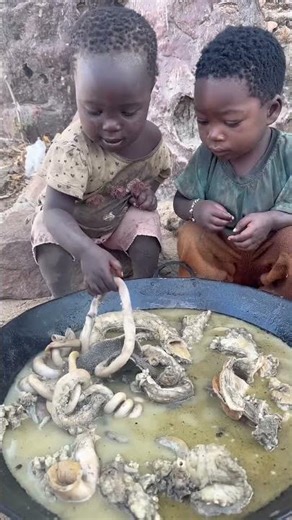 The daily life and diet of the Hazarbi tribe #africa