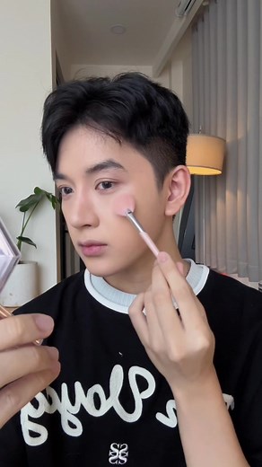 Soft Boy Makeup Routine for a Flawless Look