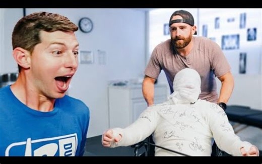 完美挑战(Dude Perfect)｜Loser Gets Full Body Casted ｜中文字幕