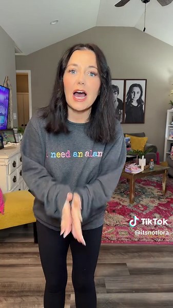 My life flashed before my eyes but I’m still in awe that she’s so strong! 💪🏼 #mymini #momsover40 #diml #mykidcanpickmeup #silly