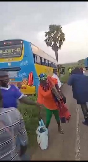 Nilestar bus veered off the road, not in Karuma, not even Yombe but this time around in Paidha. God have mercy on Nilestar and your people. (Passengers) | Last Card Ug
